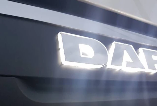 400120_2 Φωτιζόμενα γράμματα DF 106XF Euro6 580mm-580mm-Κόκκινο-400282